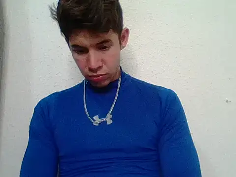 Snapshot of Maxtaylor18 chatting on 10-16-25, 04:13 Maxtaylor18 online show from 10-16-25, 04:13