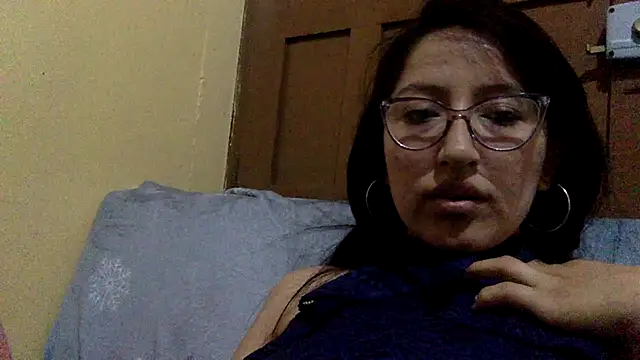 Snapshot of AlbyberCH chatting on 10-05-25, 01:37 AlbyberCH online show from 10-05-25, 01:37