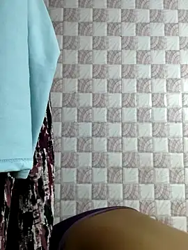 Snapshot of pujaroy363534 chatting on 12-05-25, 06:37 pujaroy363534 online show from 12-05-25, 06:37