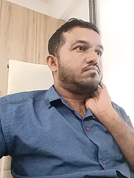 Snapshot of VJ17 chatting on 10-17-25, 07:44 VJ17 online show from 10-17-25, 07:44