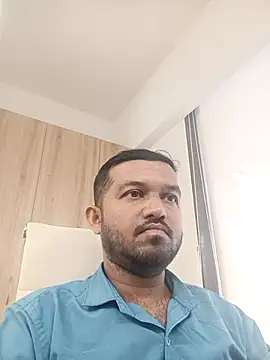 Snapshot of VJ17 chatting on 12-18-25, 06:08 VJ17 online show from 12-18-25, 06:08