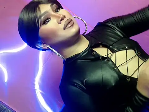 pretty lassy online show from 11-17-25, 02:23