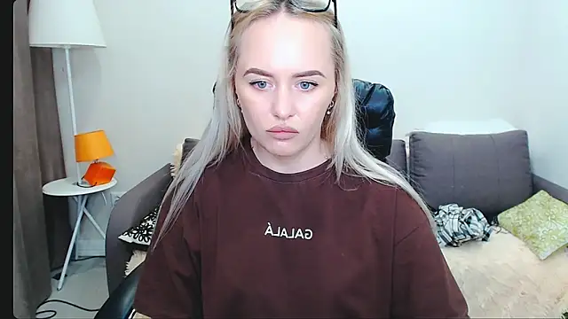 LiluMoon   online show from 04-04-26, 03:09