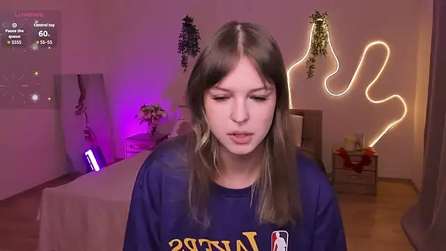 Lisa Blossom online show from 04-24-26, 06:05