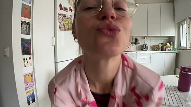 Snapshot of Scorpion_Peach chatting on 11-07-25, 10:15 Scorpion Peach online show from 11-07-25, 10:15