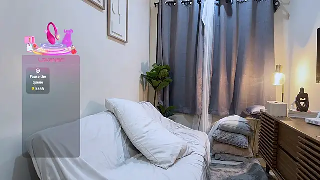 penny coco online show from 10-31-25, 09:05