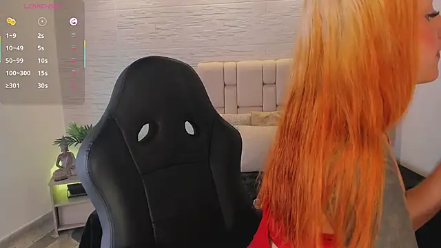 Mollycb online show from 10-17-25, 04:04