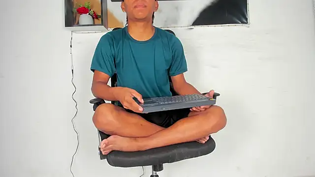 tyler twink boy online show from 10-07-25, 01:08