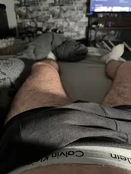 Snapshot of Ggowlad01 chatting on 12-17-25, 10:21 Ggowlad01 online show from 12-17-25, 10:21