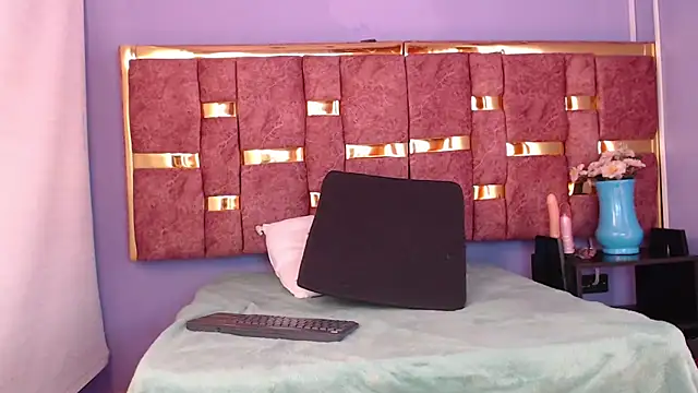 shantall 05 online show from 09-11-25, 03:17