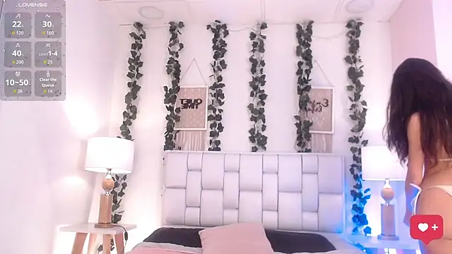 Snapshot of Coralgh_ chatting on 09-15-25, 12:27 Coralgh  online show from 09-15-25, 12:27