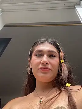 Snapshot of Isa_Villamarin chatting on 09-16-25, 02:40 Isa Villamarin online show from 09-16-25, 02:40