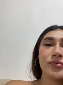Snapshot of Isa_Villamarin chatting on 09-27-25, 10:04 Isa Villamarin online show from 09-27-25, 10:04