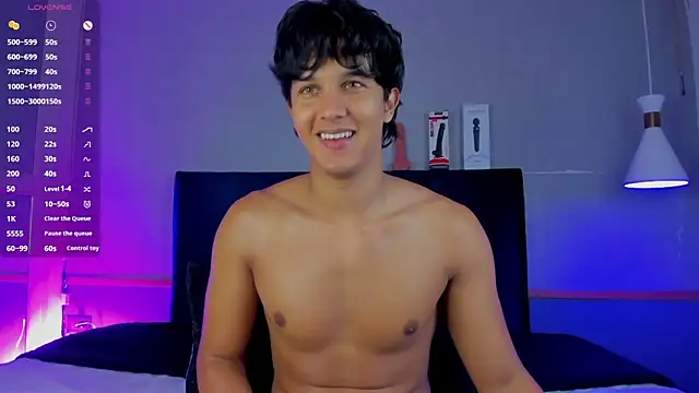 Leo Savage  online show from 11-16-25, 03:45