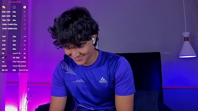 Leo Savage  online show from 11-25-25, 03:50