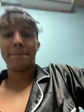 Leo Savage  online show from 03-17-26, 03:44