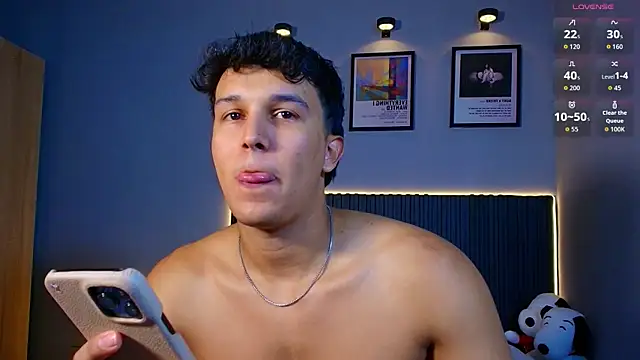 Leo Savage  online show from 07-25-26, 03:26