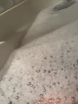 Snapshot of VersautundGeil00 chatting on 03-29-26, 07:03 VersautundGeil00 online show from 03-29-26, 07:03