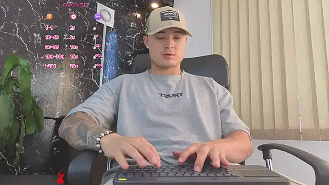 Alexander ferre online show from 04-22-26, 01:23