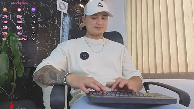 Alexander ferre online show from 04-24-26, 01:57