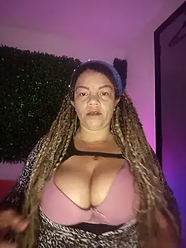 Eva Luxei online show from 10-16-25, 12:17