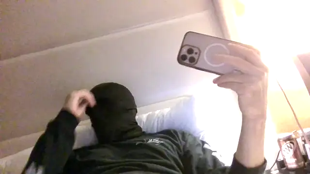 Snapshot of Throatgoat2026 chatting on 11-19-25, 01:27 Throatgoat2026 online show from 11-19-25, 01:27