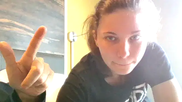 Snapshot of Throatgoat2026 chatting on 12-01-25, 03:50 Throatgoat2026 online show from 12-01-25, 03:50