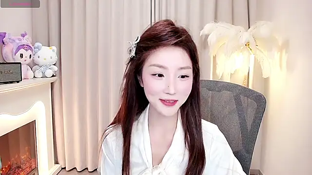 Snapshot of cygj7 chatting on 10-12-25, 12:04 cygj7 online show from 10-12-25, 12:04