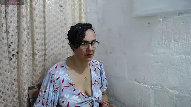 Snapshot of gabbyparker_ chatting on 09-22-25, 08:49 gabbyparker online show from 09-22-25, 08:49