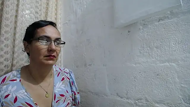 Snapshot of gabbyparker_ chatting on 11-01-25, 10:06 gabbyparker online show from 11-01-25, 10:06