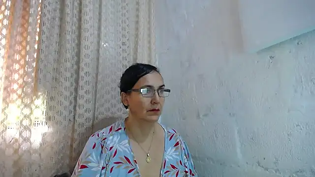 Snapshot of gabbyparker_ chatting on 11-12-25, 03:34 gabbyparker online show from 11-12-25, 03:34