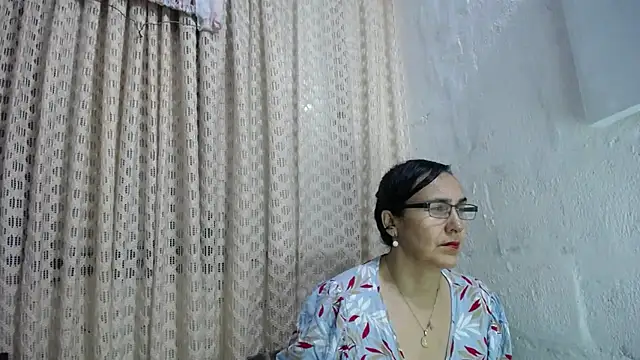 Snapshot of gabbyparker_ chatting on 11-20-25, 09:31 gabbyparker online show from 11-20-25, 09:31