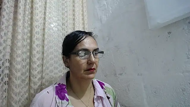 Snapshot of gabbyparker_ chatting on 11-21-25, 09:41 gabbyparker online show from 11-21-25, 09:41