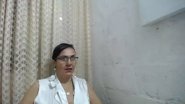 Snapshot of gabbyparker_ chatting on 12-15-25, 09:57 gabbyparker online show from 12-15-25, 09:57