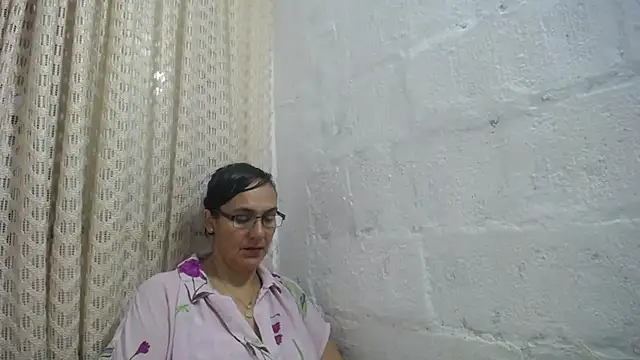 gabbyparker  online show from 04-25-26, 11:24