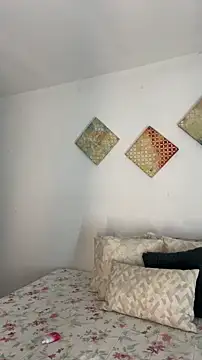 Snapshot of monnay520 chatting on 11-08-25, 06:13 monnay520 online show from 11-08-25, 06:13