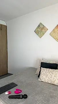 Snapshot of monnay520 chatting on 11-16-25, 04:07 monnay520 online show from 11-16-25, 04:07