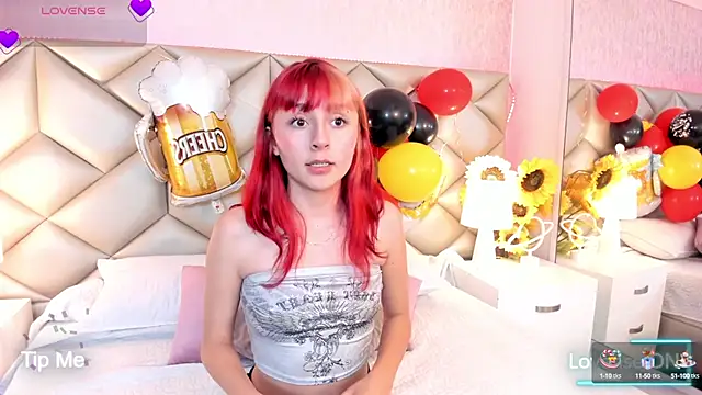 Snapshot of dafnne_hall chatting on 10-03-25, 06:43 dafnne hall online show from 10-03-25, 06:43