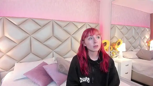 Snapshot of dafnne_hall chatting on 10-07-25, 04:20 dafnne hall online show from 10-07-25, 04:20