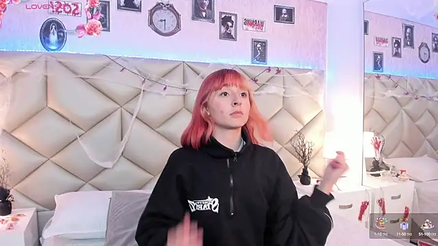 Snapshot of dafnne_hall chatting on 10-21-25, 04:24 dafnne hall online show from 10-21-25, 04:24