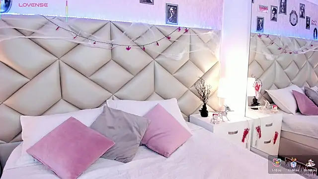 Snapshot of dafnne_hall chatting on 10-22-25, 04:02 dafnne hall online show from 10-22-25, 04:02