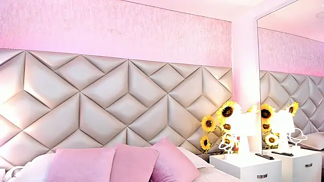 Snapshot of dafnne_hall chatting on 12-02-25, 04:18 dafnne hall online show from 12-02-25, 04:18