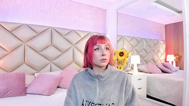 Snapshot of dafnne_hall chatting on 12-04-25, 04:22 dafnne hall online show from 12-04-25, 04:22