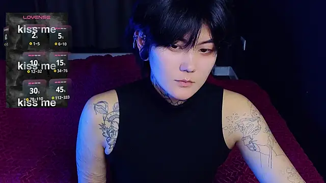 Snapshot of GothXRaven chatting on 09-27-25, 03:39 GothXRaven online show from 09-27-25, 03:39