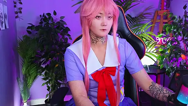 Snapshot of GothXRaven chatting on 11-28-25, 04:09 GothXRaven online show from 11-28-25, 04:09