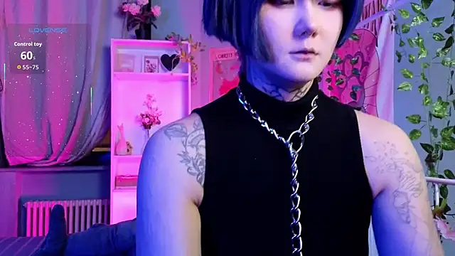 Snapshot of GothXRaven chatting on 11-30-25, 04:22 GothXRaven online show from 11-30-25, 04:22