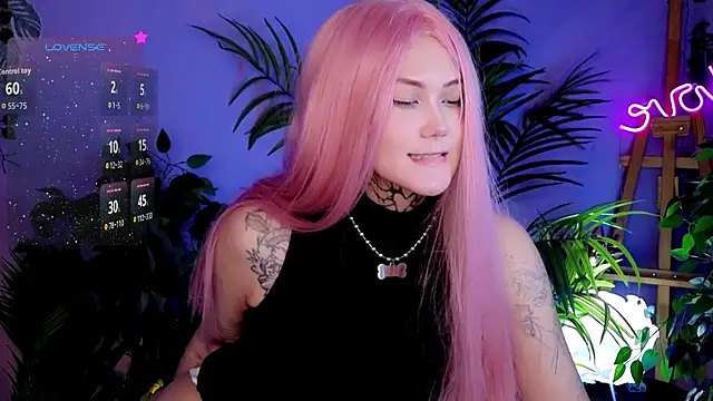 Snapshot of GothXRaven chatting on 12-05-25, 03:52 GothXRaven online show from 12-05-25, 03:52