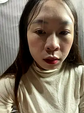 Liplipne online show from 10-26-25, 03:23