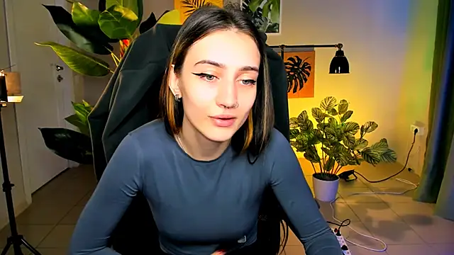 olivianorton online show from 10-04-25, 10:35