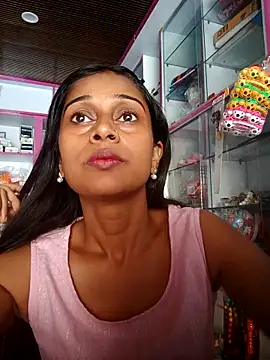 hotshreya69 online show from 09-28-25, 06:41